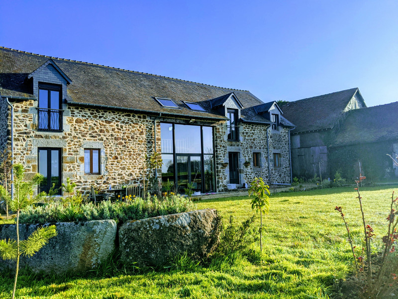 House for sale in Ceaucé Orne UNDER OFFER A beautiful high
