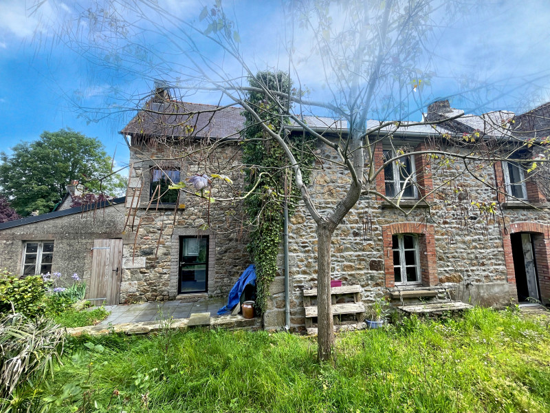 French property for sale in Gommenec'h, Côtes-d'Armor - €109,000 - photo 1