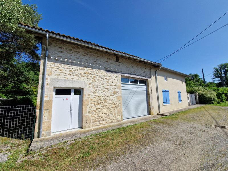 Maison à vendre à Oradour-sur-Glane, Haute-Vienne - 299.980 € - photo 1