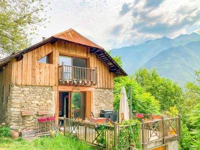 Chalet à vendre à Saint-Georges-d'Hurtières, Savoie, Rhône-Alpes, avec Leggett Immobilier