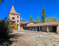 Propriété à vendre à Saint-Paul-Cap-de-Joux, Tarn - 640 000 € - photo n°2