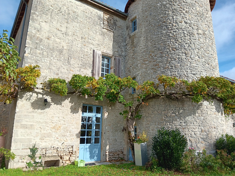 French property for sale in Voulême, Vienne - €477,000 - photo 7