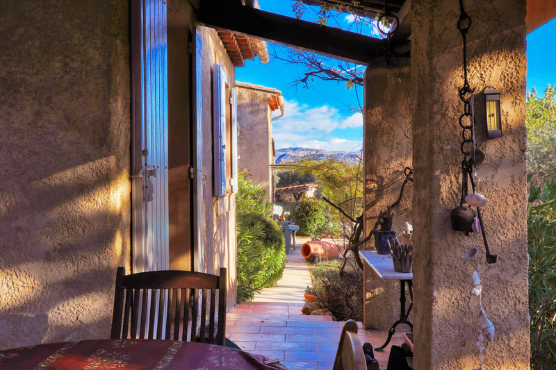 House for sale in Rustrel Vaucluse RUSTREL, LUBERON, PROVENCE