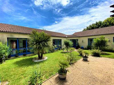 French property for sale in Saint-Médard-d'Excideuil, Dordogne - €685,000 - photo 3