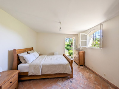 French property for sale in Carros, Alpes-Maritimes - €895,000 - photo 14