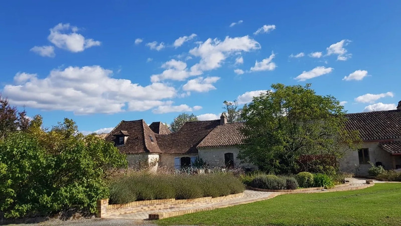 French property for sale in Boisse, Dordogne - €1,495,000 - photo 2