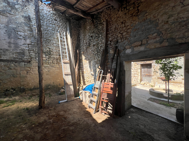 French property for sale in Saint-Savinien, Charente-Maritime - €108,000 - photo 8