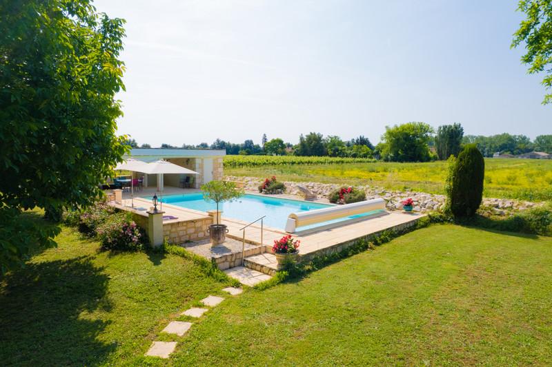 French property for sale in Vélines, Dordogne - €950,000 - photo 2