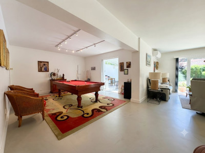 French property for sale in Mougins, Alpes-Maritimes - €880,000 - photo 2