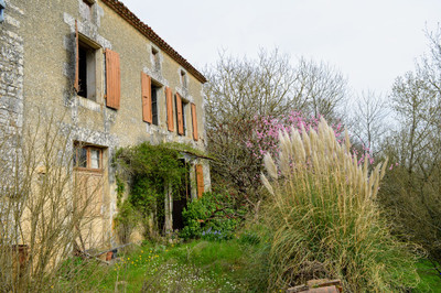Maison à vendre à Saint-Front, Charente, Poitou-Charentes, avec Leggett Immobilier