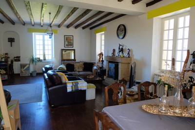 Maison à vendre à Le Lonzac, Corrèze, Limousin, avec Leggett Immobilier