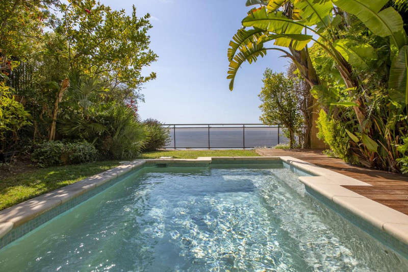 French property for sale in Cannes, Alpes-Maritimes - &#8364;3,300,000 - photo 2