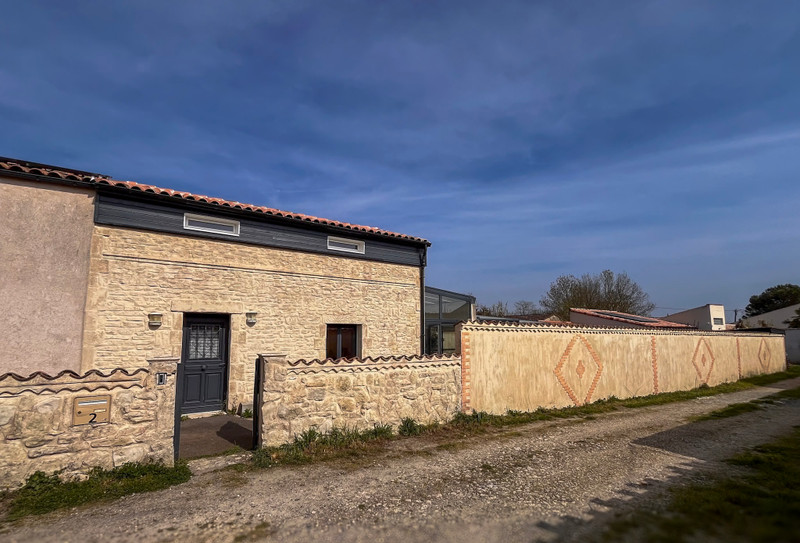 Propriété à vendre à Saint-Cyr-du-Doret, Charente-Maritime - 275 600 €