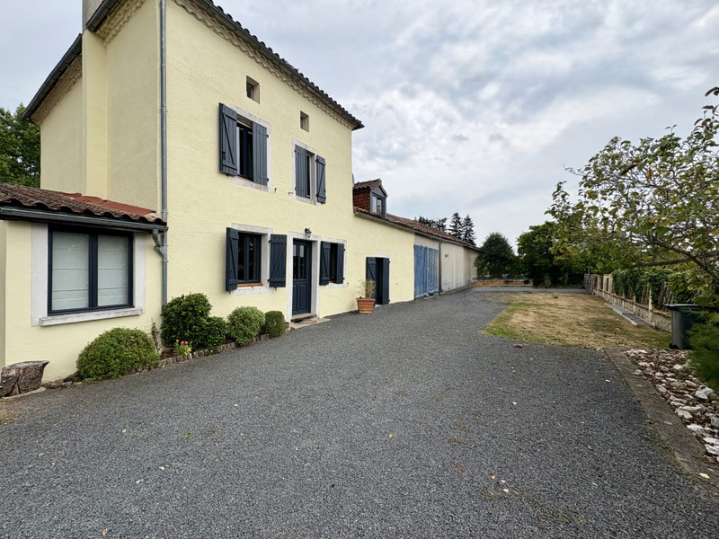 French property for sale in Saint-Saud-Lacoussière, Dordogne - €256,800 - photo 0