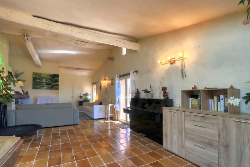 French property for sale in Roussillon, Vaucluse - €419,000 - photo 2