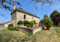 Maison à vendre à Fleix, Vienne - 299.000 € - photo 1