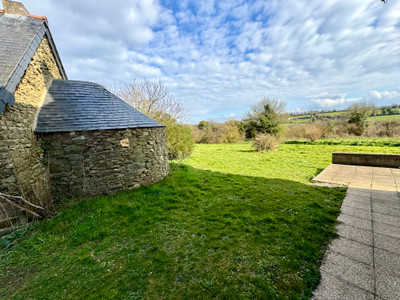 French property for sale in Plonévez-du-Faou, Finistère - €159,900 - photo 9