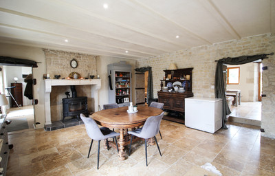 French property for sale in Valdelaume, Deux-Sèvres - €200,000 - photo 2