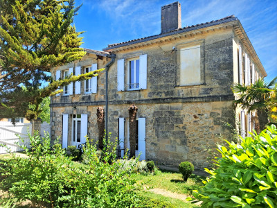 French property for sale in Samonac, Gironde - €299,900 - photo 2
