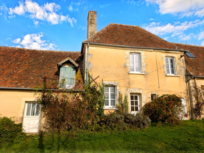 French property for sale in Cour-Maugis sur Huisne, Orne - €135,000 - photo 0