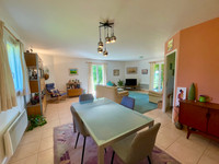 Maison à vendre à Montguyon, Charente-Maritime - 262.000 € - photo 4