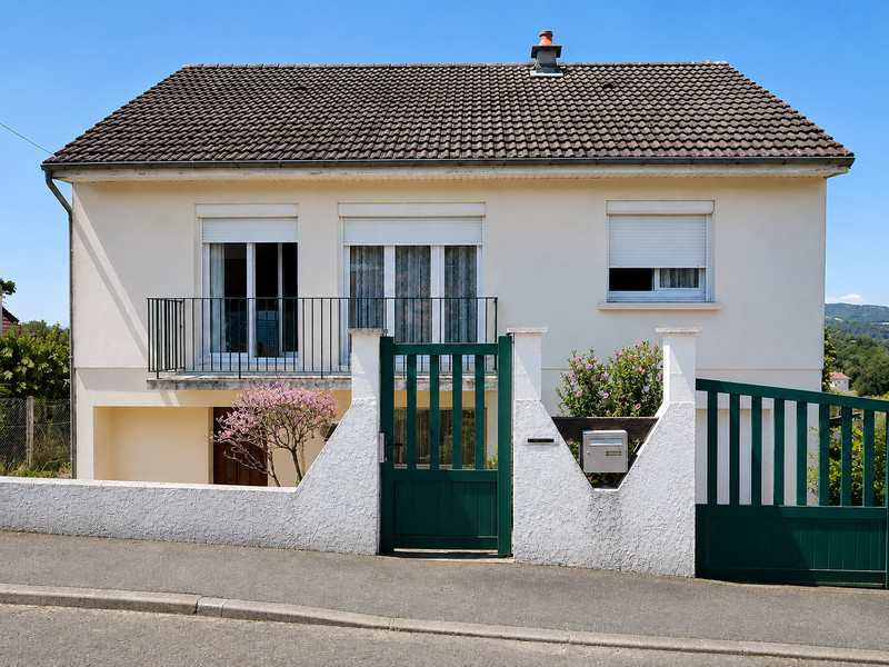 French property for sale in Guéret, Creuse - €200,000 - photo 0