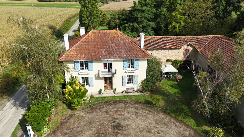 French property for sale in Aire-sur-l'Adour, Landes - €425,000 - photo 0