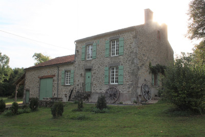 Maison à vendre à Oradour-Saint-Genest, Haute-Vienne, Limousin, avec Leggett Immobilier