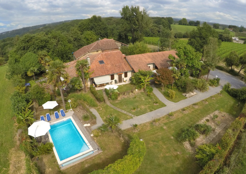 Maison à vendre à Eugénie-les-Bains, Landes - 649.000 € - photo 1
