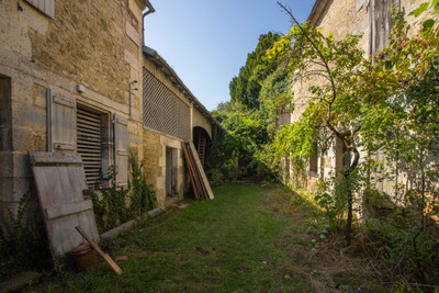 French property for sale in Gond-Pontouvre, Charente - €185,000 - photo 3