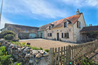 Propriété à vendre à Le Grand-Pressigny, Indre-et-Loire - 299 600 € - photo n°1