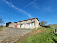 Maison à vendre à Benest, Charente - 130.000 € - photo 2