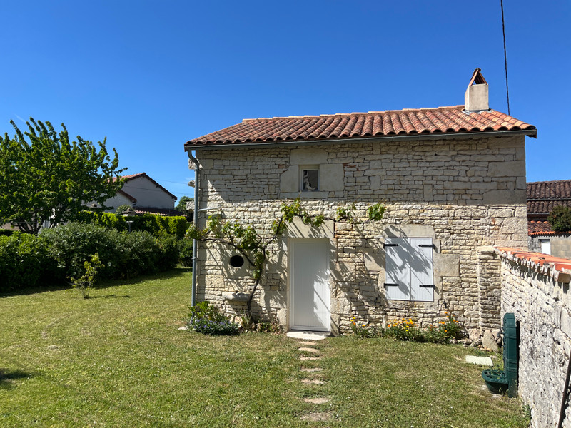 French property for sale in Ruffec, Charente - €44,000 - photo 9