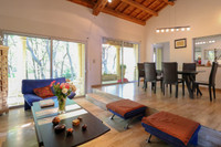 Maison à vendre à Vers-Pont-du-Gard, Gard - 819 000 € - photo 3