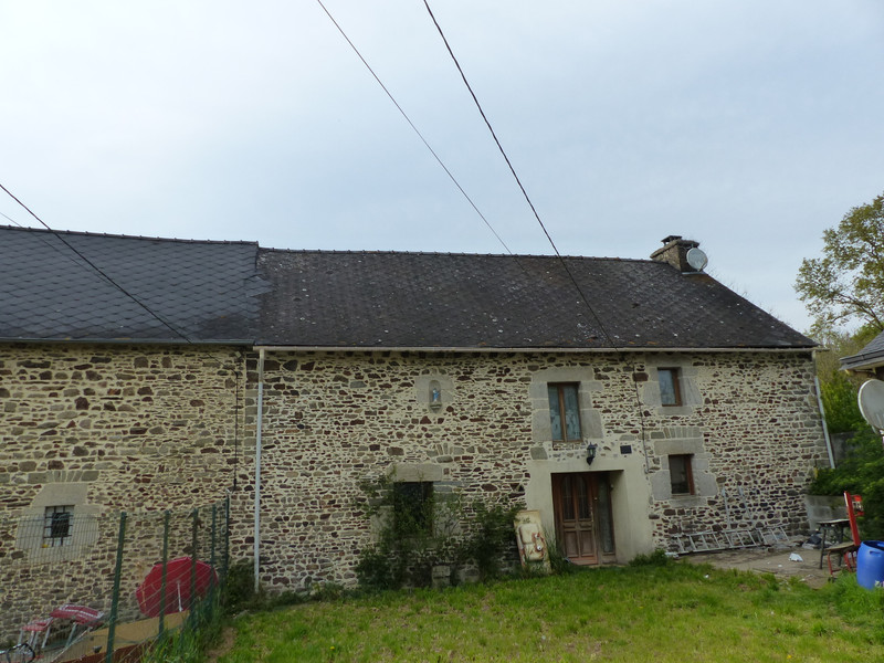 French property for sale in Saint-Malo-des-Trois-Fontaines, Morbihan - €93,500 - photo 2