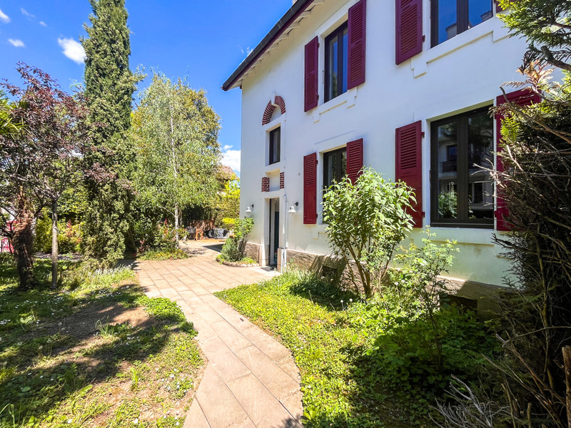 French property for sale in Annecy, Haute-Savoie - €1,595,000 - photo 1