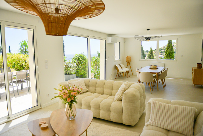 French property for sale in Cavalaire-sur-Mer, Var - €1,650,000 - photo 4