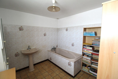 French property for sale in Coulonges, Vienne - €70,000 - photo 9