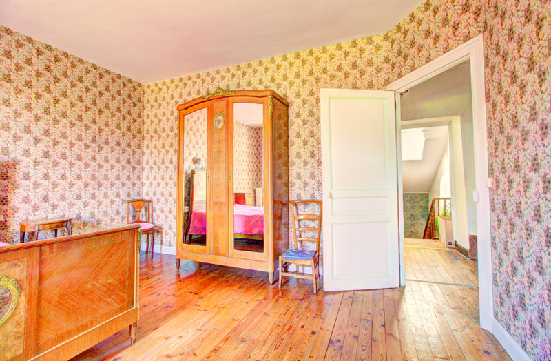 French property for sale in Pau, Pyrénées-Atlantiques - €371,000 - photo 6