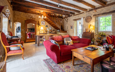 French property for sale in Les Eyzies, Dordogne - €540,000 - photo 1