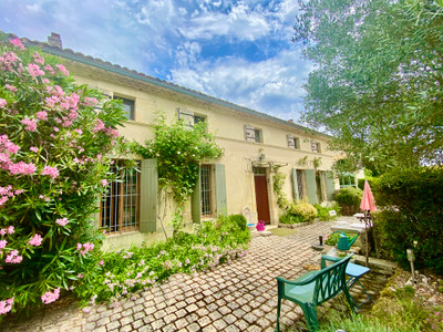 Maison à vendre à Mirambeau, Charente-Maritime, Poitou-Charentes, avec Leggett Immobilier