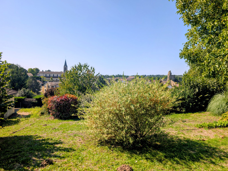 French property for sale in Châlus, Haute-Vienne - €194,400 - photo 2