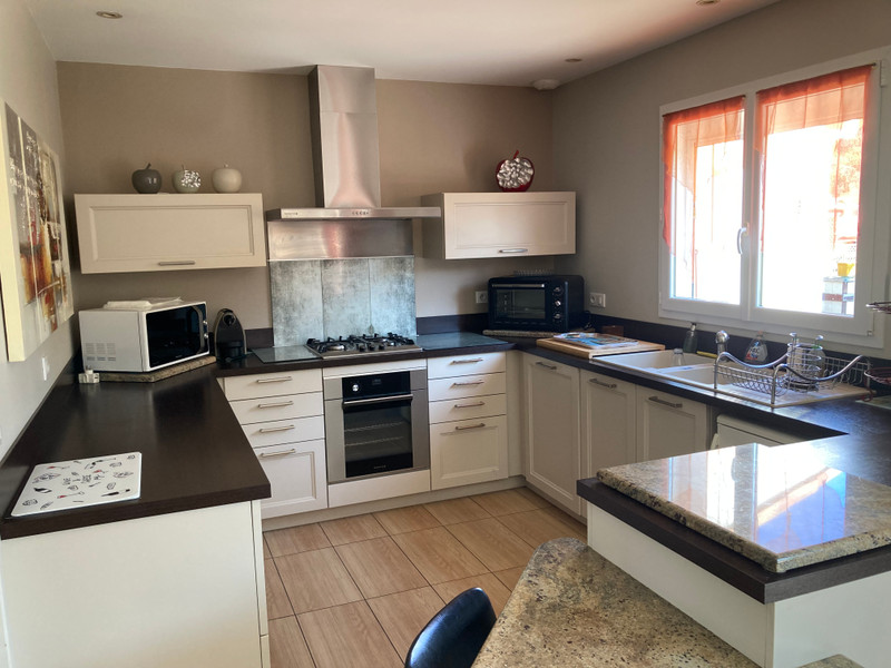 French property for sale in Castres, Tarn - €310,000 - photo 3