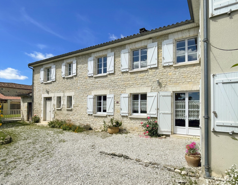 French property for sale in Ambérac, Charente - €139,520 - photo 8