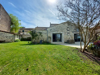 Maison à vendre à Villebois-Lavalette, Charente - 386 000 € - photo 2