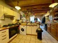 Maison à vendre à Val-d'Auge, Charente - 141 700 € - photo 5