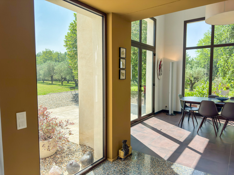 French property for sale in Vaison-la-Romaine, Vaucluse - €1,000,000 - photo 2