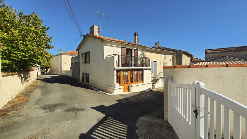 French property for sale in Couture-d'Argenson, Deux-Sèvres - €46,600 - photo 9