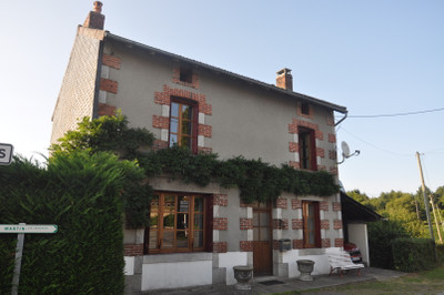Maison à vendre à Saint-Martin-Sainte-Catherine, Creuse, Limousin, avec Leggett Immobilier