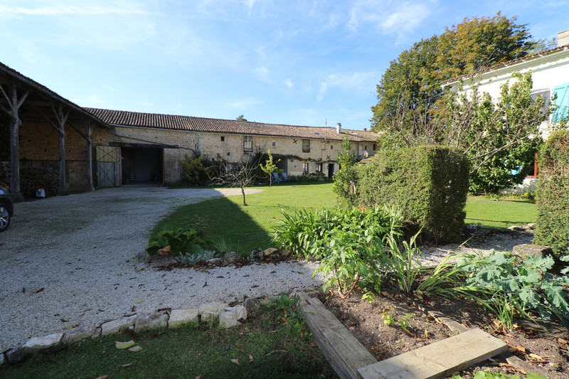 French property for sale in Montjean, Charente - €263,940 - photo 10